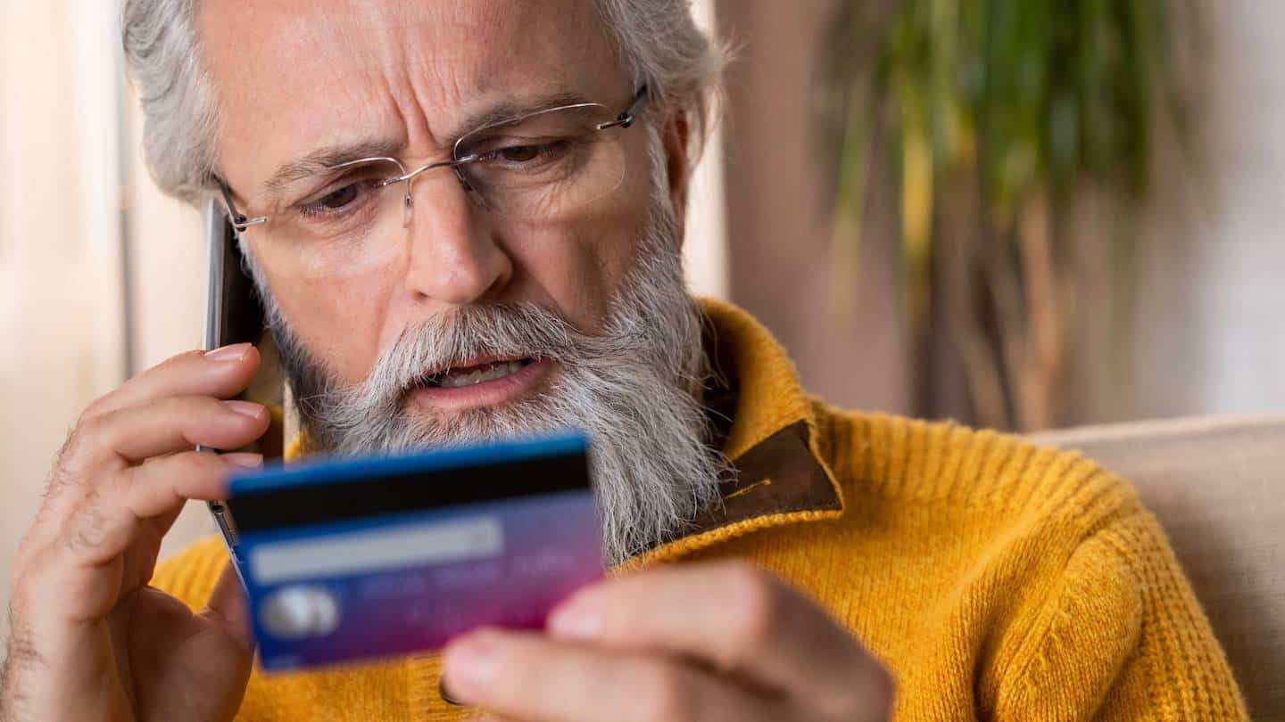You are currently viewing Protect Your Elderly Parents from Scammers